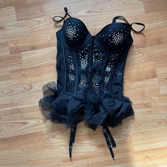 RARE Victoria’s Secret Rhinestone Bustier with Garters Size 34C - Picture 2 of 7